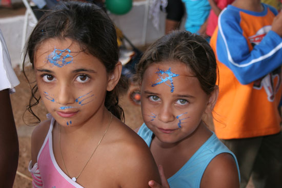 Foto: IMG_1462.jpg
Criada em : 24/08/2020 20:03:34
Peso : 43897 bytes
Dimenso : 550 X 367 pixel
Cores : 
Foto = 46