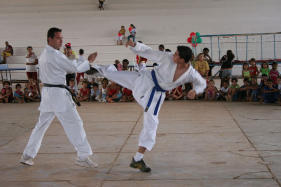 Foto: IMG_1508.jpg
Criada em : 24/08/2020 20:03:37
Peso : 41202 bytes
Dimenso : 550 X 367 pixel
Cores : 
Foto = 92