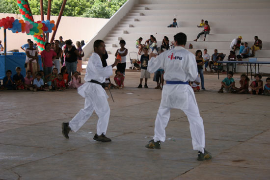 Foto: IMG_1512.jpg
Criada em : 24/08/2020 20:03:37
Peso : 46859 bytes
Dimenso : 550 X 367 pixel
Cores : 
Foto = 96