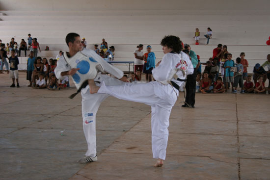 Foto: IMG_1517.jpg
Criada em : 24/08/2020 20:03:38
Peso : 38324 bytes
Dimenso : 550 X 367 pixel
Cores : 
Foto = 102