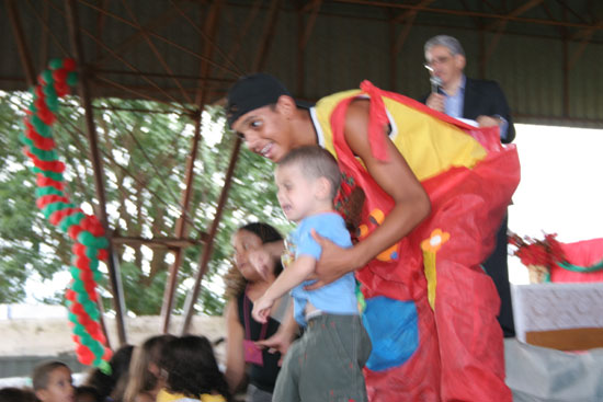 Foto: IMG_1602.jpg
Criada em : 24/08/2020 20:03:42
Peso : 50999 bytes
Dimenso : 550 X 367 pixel
Cores : 
Foto = 172
