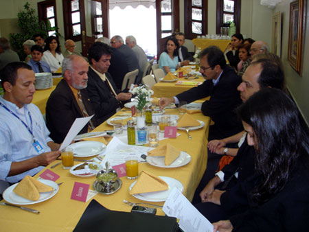 Foto: DSC08992.jpg
Criada em : 24/08/2020 20:03:46
Peso : 45597 bytes
Dimenso : 450 X 338 pixel
Cores : 
Foto = 17