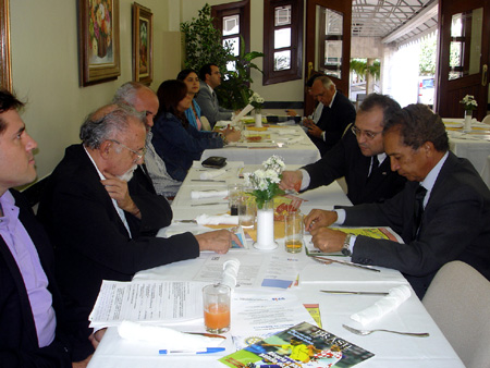 Foto: DSC08504.jpg
Criada em : 20/09/2025 15:42:36
Peso : 72406 bytes
Dimens�o : 450 X 338 pixel
Cores : 
Foto = 11