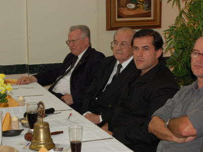Foto: DSC_0048.jpg
Criada em : 24/08/2020 20:03:48
Peso : 45755 bytes
Dimenso : 400 X 300 pixel
Cores : 
Foto = 34