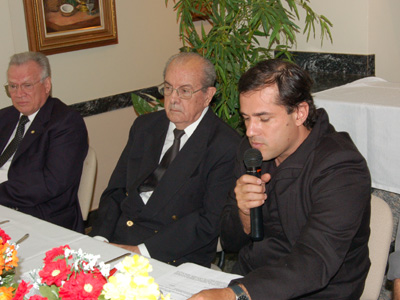 Foto: DSC_0052.jpg
Criada em : 24/08/2020 20:03:48
Peso : 54403 bytes
Dimenso : 400 X 300 pixel
Cores : 
Foto = 37
