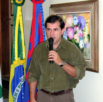 Foto: P1010082.jpg
Criada em : 24/08/2020 20:03:58
Peso : 101286 bytes
Dimenso : 435 X 429 pixel
Cores : 
Foto = 3