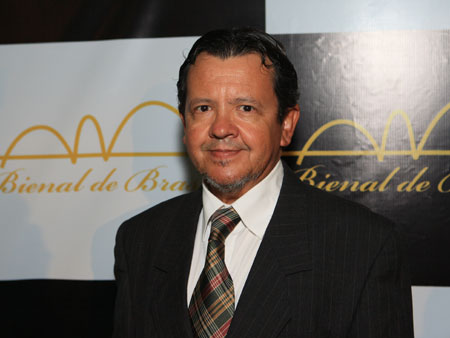 Foto: BIENAL-(29).jpg
Criada em : 20/09/2025 15:55:57
Peso : 26120 bytes
Dimens&atilde;o : 450 X 338 pixel
Cores : 
Foto = 22