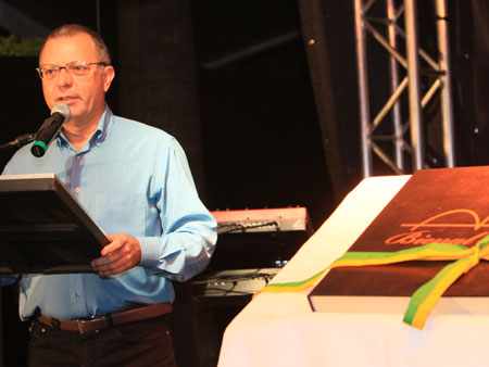 Foto: BIENAL-(42).jpg
Criada em : 20/09/2025 15:55:57
Peso : 32051 bytes
Dimens&atilde;o : 450 X 338 pixel
Cores : 
Foto = 36