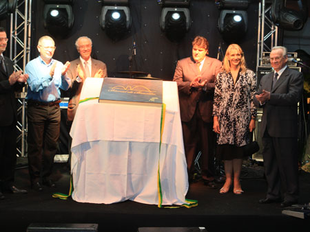 Foto: BIENAL-(54).jpg
Criada em : 20/09/2025 15:55:57
Peso : 41762 bytes
Dimens&atilde;o : 450 X 338 pixel
Cores : 
Foto = 47