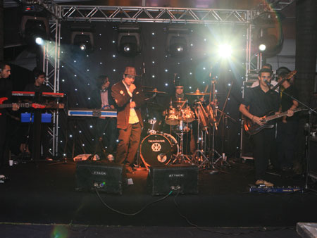 Foto: BIENAL-(58).jpg
Criada em : 20/09/2025 15:55:57
Peso : 36178 bytes
Dimens&atilde;o : 450 X 338 pixel
Cores : 
Foto = 51