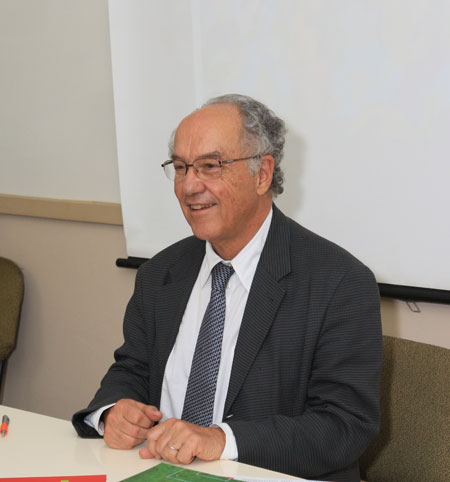 Foto: BIENAL-(60).jpg
Criada em : 20/09/2025 15:55:57
Peso : 29732 bytes
Dimens&atilde;o : 450 X 482 pixel
Cores : 
Foto = 54