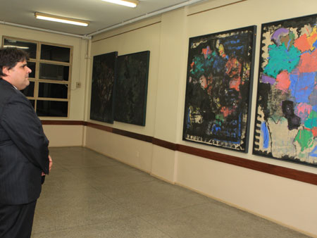 Foto: BIENAL-(74).jpg
Criada em : 20/09/2025 15:55:57
Peso : 35110 bytes
Dimens&atilde;o : 450 X 338 pixel
Cores : 
Foto = 67