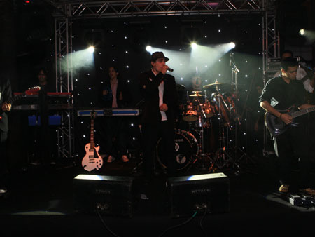 Foto: BIENAL-(80).jpg
Criada em : 20/09/2025 15:55:57
Peso : 27364 bytes
Dimens&atilde;o : 450 X 338 pixel
Cores : 
Foto = 71