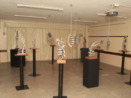 Foto: BIENAL-(88).jpg
Criada em : 20/09/2025 15:55:57
Peso : 30323 bytes
Dimens&atilde;o : 450 X 338 pixel
Cores : 
Foto = 75