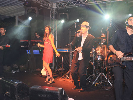 Foto: BIENAL-(89).jpg
Criada em : 20/09/2025 15:55:57
Peso : 41102 bytes
Dimens&atilde;o : 450 X 338 pixel
Cores : 
Foto = 76