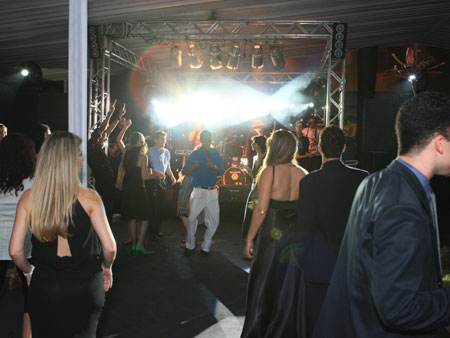 Foto: BIENAL-(90).jpg
Criada em : 20/09/2025 15:55:57
Peso : 34187 bytes
Dimens&atilde;o : 450 X 338 pixel
Cores : 
Foto = 78