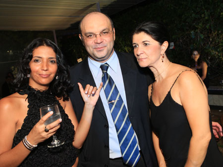 Foto: BIENAL-(91).jpg
Criada em : 20/09/2025 15:55:57
Peso : 39983 bytes
Dimens&atilde;o : 450 X 338 pixel
Cores : 
Foto = 79