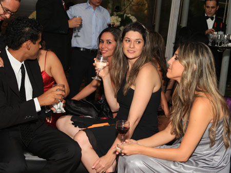 Foto: BIENAL-(93).jpg
Criada em : 20/09/2025 15:55:57
Peso : 42941 bytes
Dimens&atilde;o : 450 X 338 pixel
Cores : 
Foto = 81