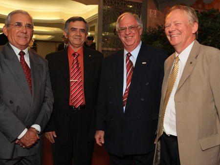 Foto: BIENAL.jpg
Criada em : 20/09/2025 15:55:57
Peso : 33786 bytes
Dimens&atilde;o : 450 X 338 pixel
Cores : 
Foto = 84